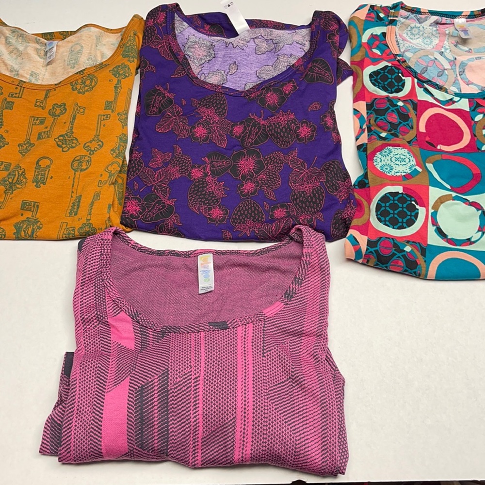 Lot of 4 lularoe XS classic T NWT